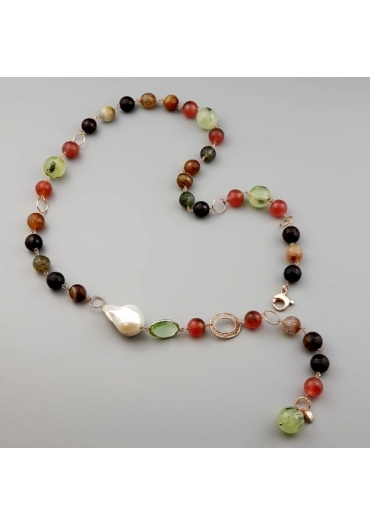 Chanel regolabile,agata tormalinata,perla barocca,
quarzo rutilato verde﻿