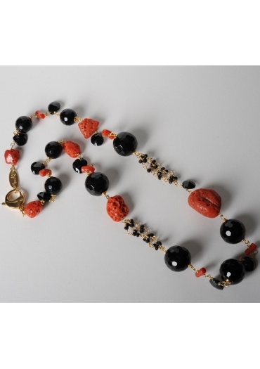 Collana corallo rosso, goccine e rosarietti spinello nero, agata nera – cod:CN2326