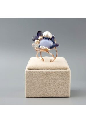 Anello agata blu zaffiro, calcedonio, iolite, perle coltivate﻿